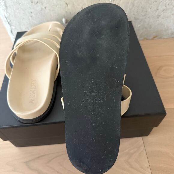 A.EMERY Eli Sandals In Egg Shell SZ 7 - Picture 5 of 5